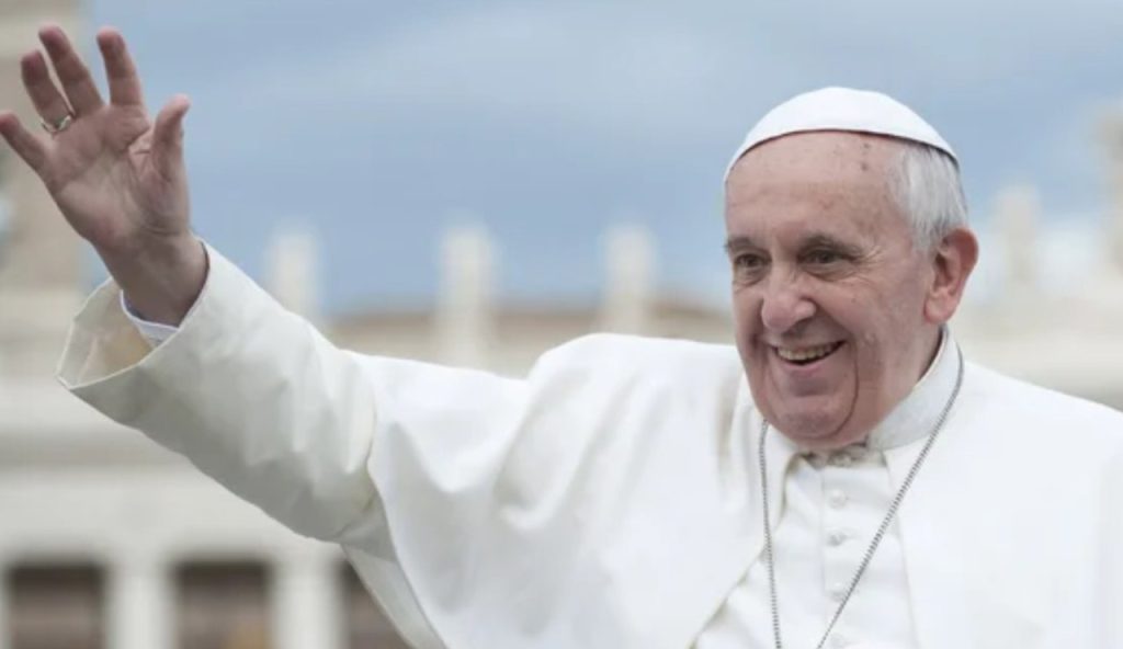 Papa Francesco sorridente (Depositphotos foto) - www.energycue.it