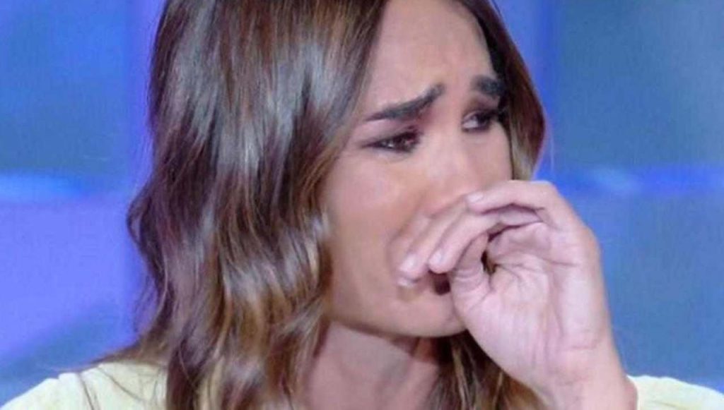 Silvia Toffanin in lacrime (Mediaset Infinity - youtube foto) - www.energycue.it
