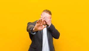 Taglio capelli vietato parrucchieri clienti avvisati