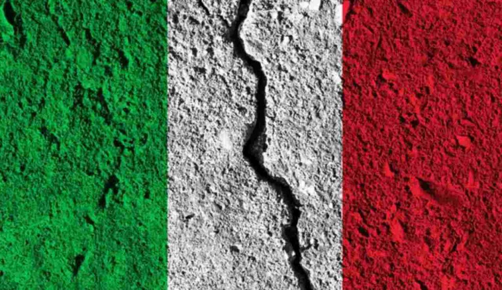 Italia spaccata in due (Depositphotos foto) - www.energycue.it