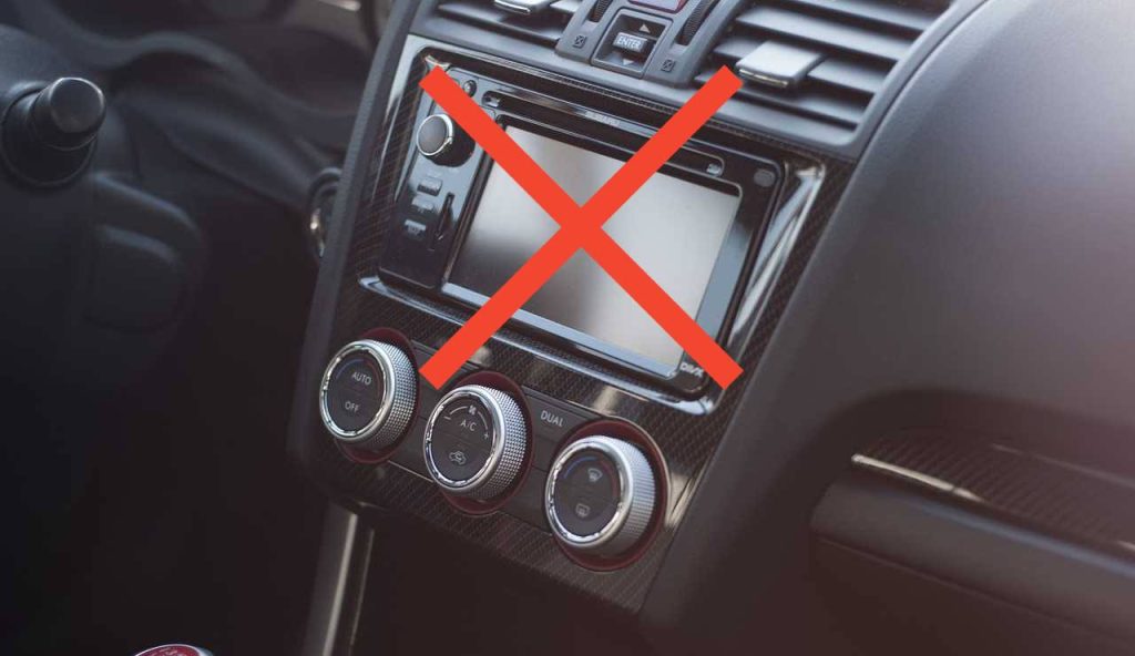 Radio in auto (Pixabay foto) - www.energycue.it