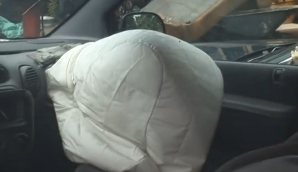 Airbag esploso