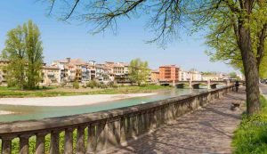 Una città mezza francese