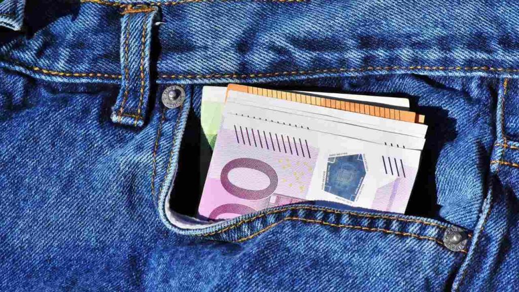 Uomo ricco euro