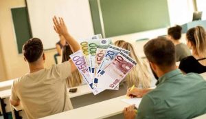 Scuola e premio (Depositphotos foto) - www.energycue.it